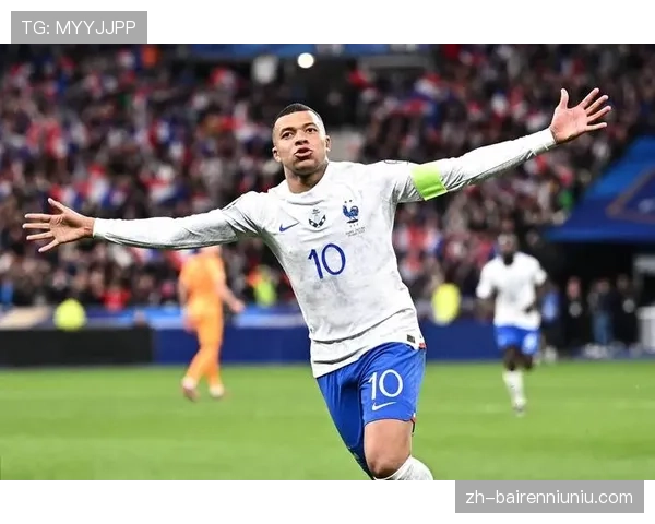 战术板：解析巴黎圣日耳曼如何利用姆巴佩速度执行纵深打击